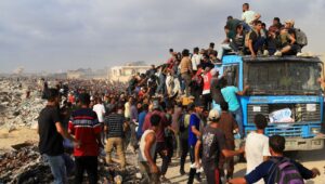 israil yardimlari kisitliyor gazzeye girecek tir sayisi yari yariya azaltildi kvgvs8Eg.jpg