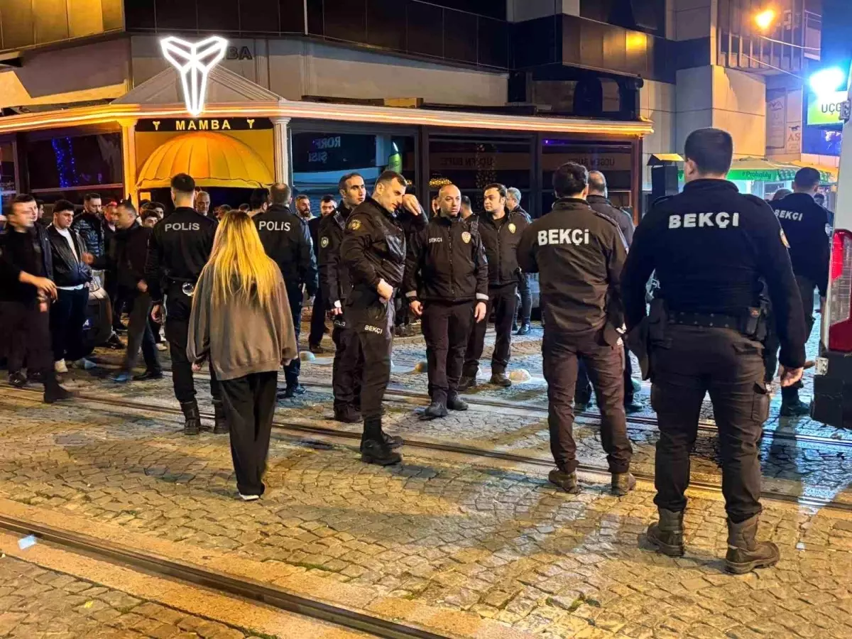 Kocaeli’de Alkollü Mekanda Silahlı Kavga: 2 Yaralı
